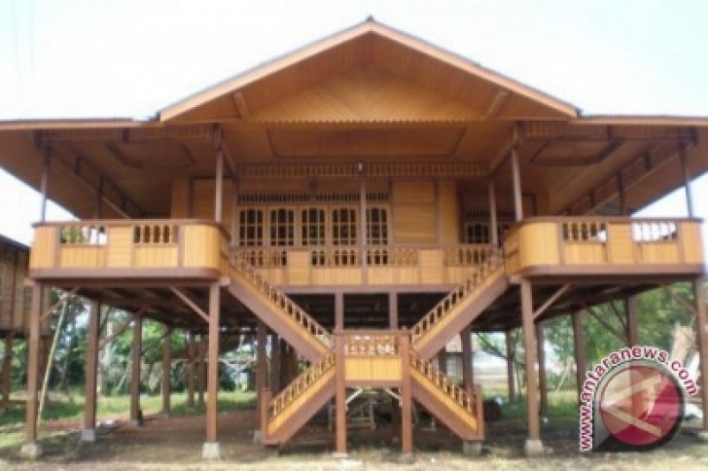  Rumah  Panggung  Protipe Rumah  Tahan  Gempa  ANTARA News 