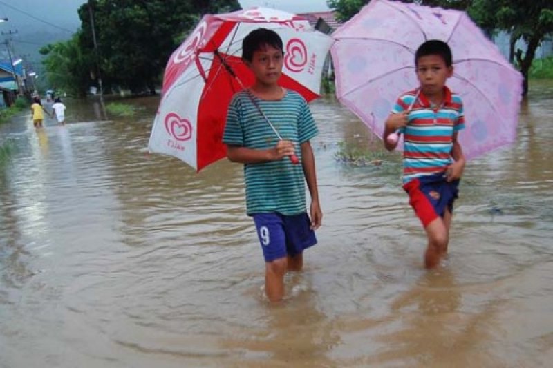 LANGGANAN BANJIR