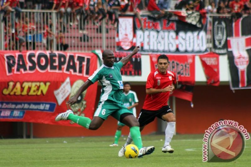 Persis Solo lolos