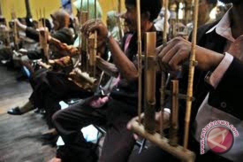 Alunan angklung menggaungkan perdamaian di markas PBB