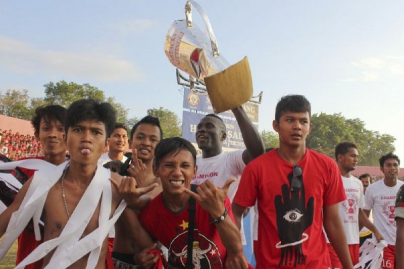 SEMEN PADANG JUARA IPL