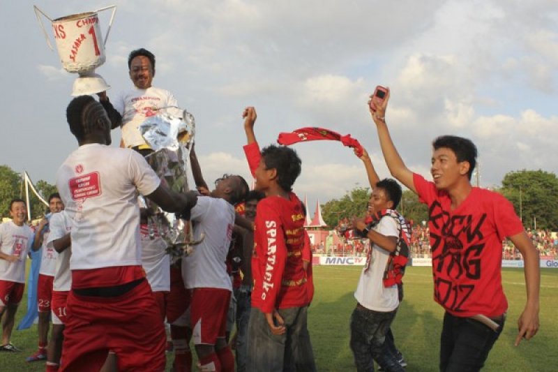 SEMEN PADANG JUARA IPL