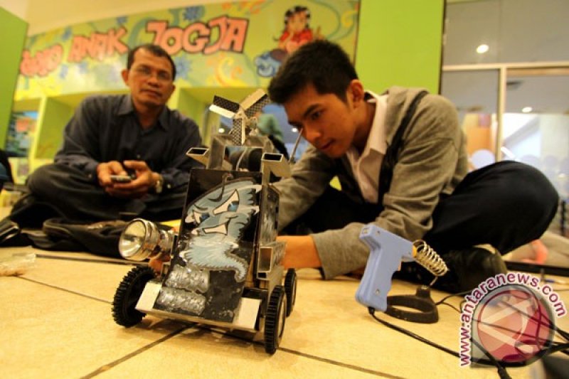 Kontes robot pintar