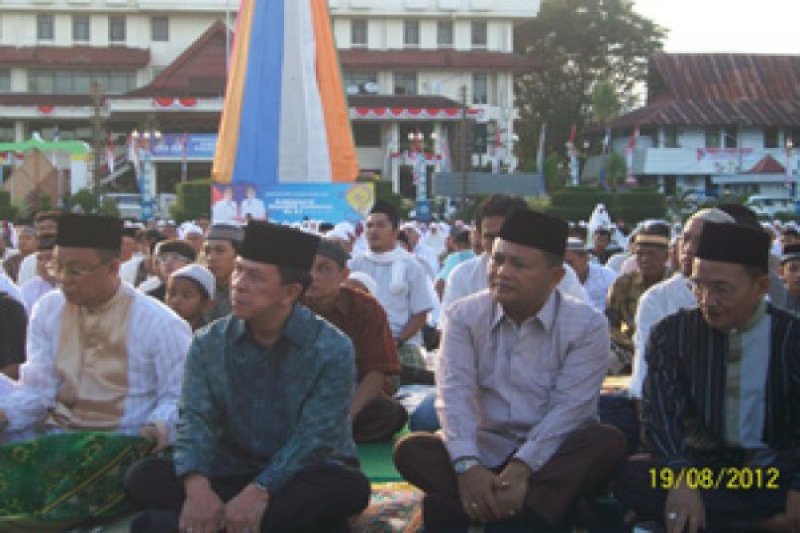 Dengar Khutbah Ied