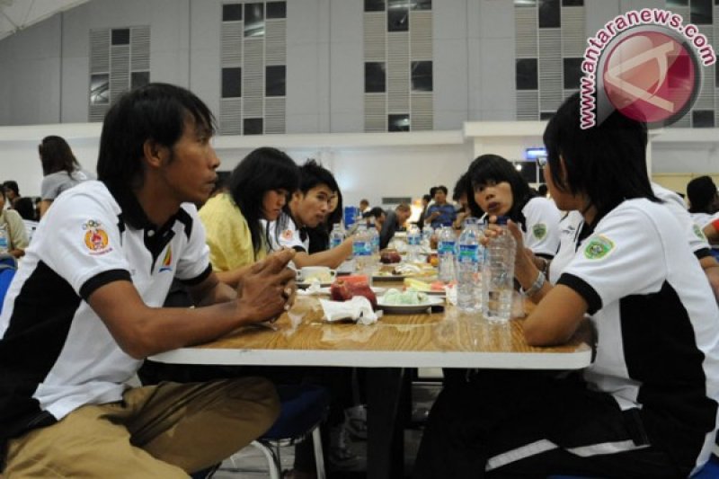 Buka bersama Gubernur, atlet dan pelatih Pelatda PON Riau 2012