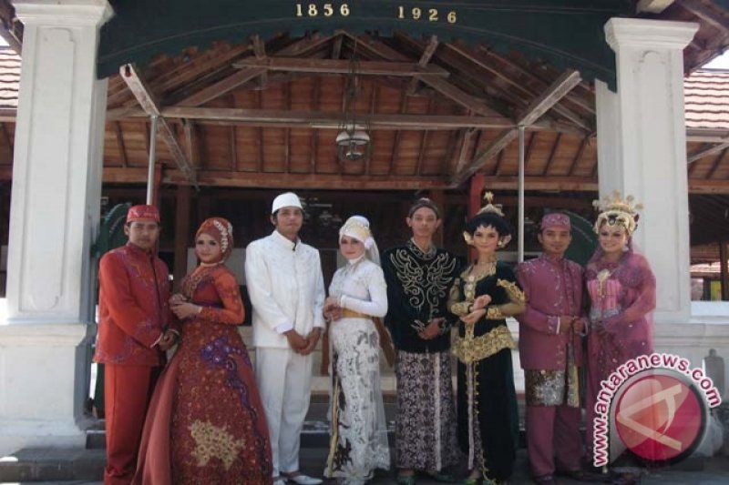 Disbudpar tata rias tradisional pupuk budaya "Jogja" ANTARA News