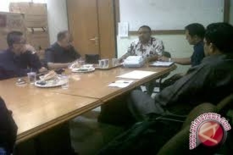 Setelah Dilantik Pimpinan DPRD Langsung Rapat Maraton