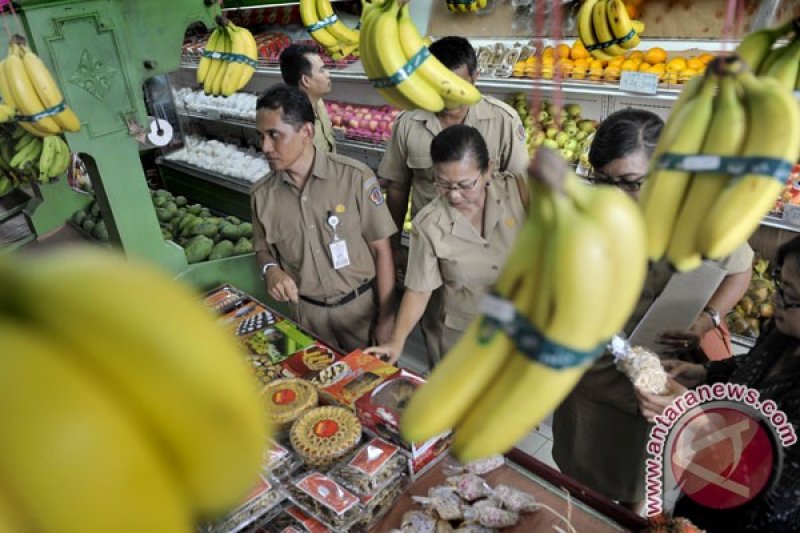 Tim DPR melakukan inspeksi ke dapur penyedia makanan MBG