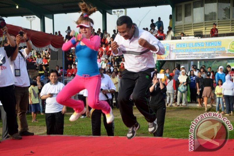 Dahlan Iskan jadi instruktur "Gangnam Style"