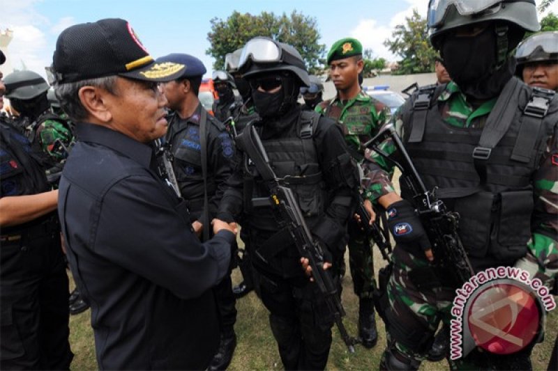 LATIHAN PENANGGULANGAN TEROR