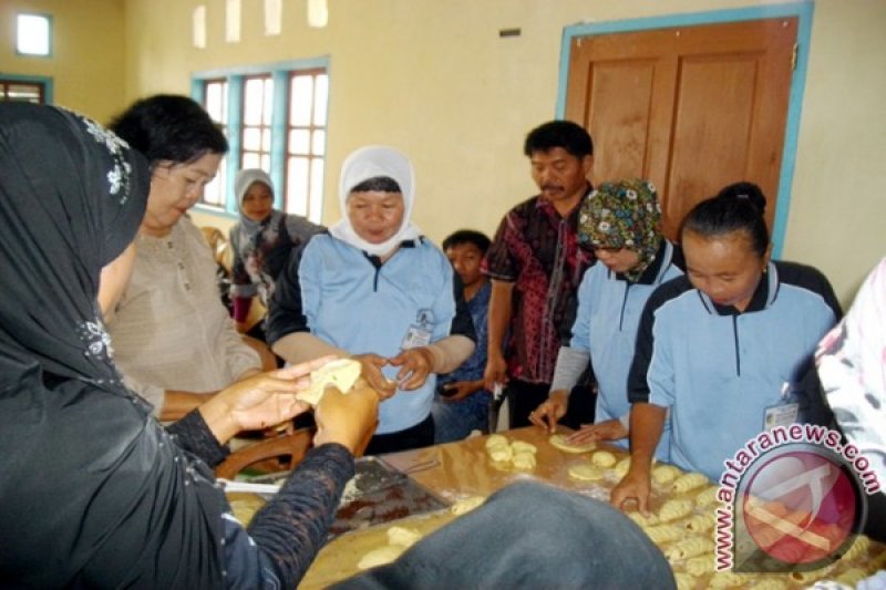 PELATIHAN KETERAMPILAN INDUSTRI