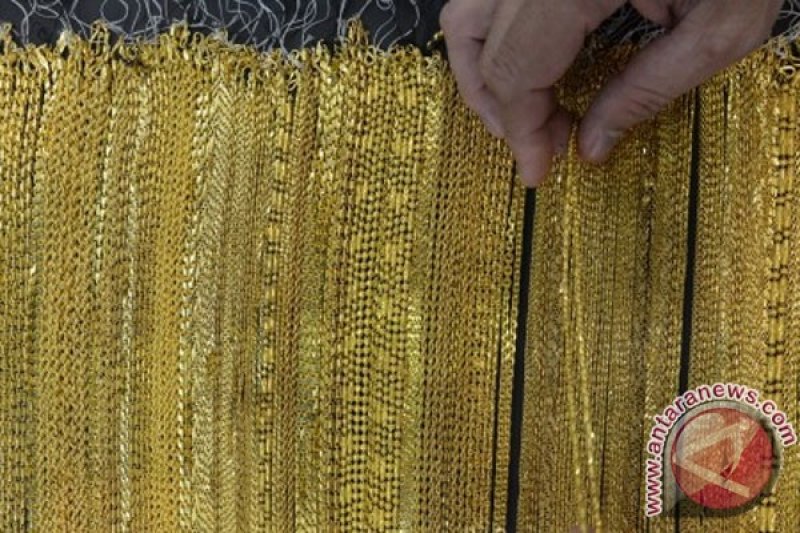 Harga emas hari ini Jumat 19 September 2025: Antam-Galeri24 merosot, UBS naik