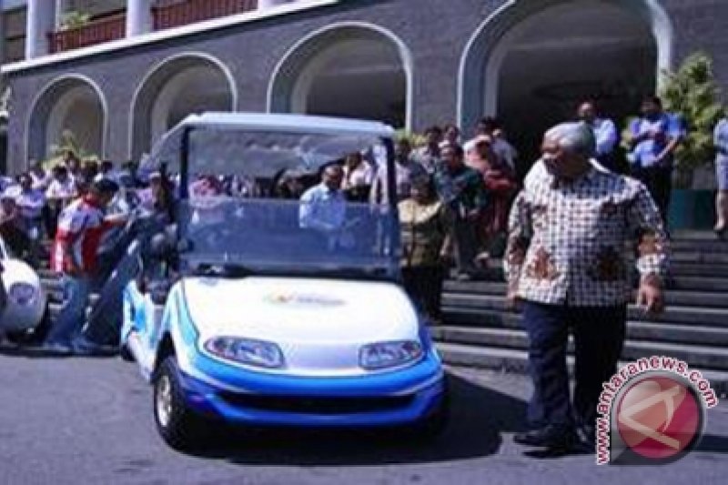 Sultan mobil  listrik  Semar bukti mahasiswa aplikatif 