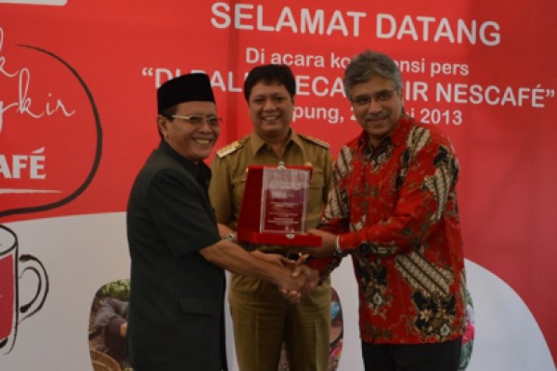 Nestle Bantu Petani Kopi Lampung