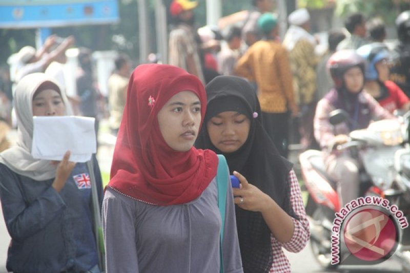 Pengunjuk Rasa Pilkada Lombok Timur