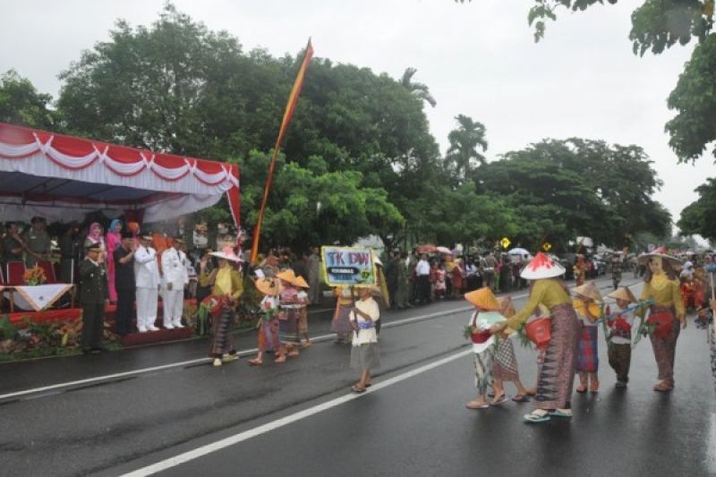 Meriahkan Pawai