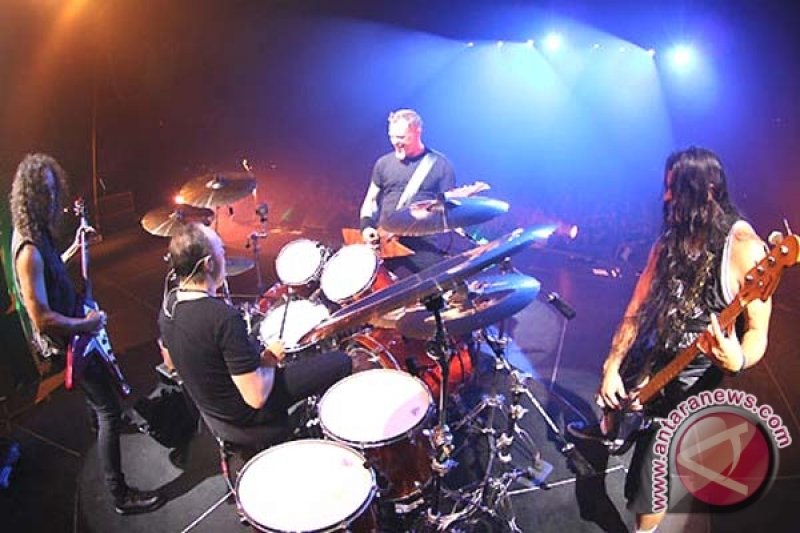 Pernak-Pernik Metallica Laku Keras