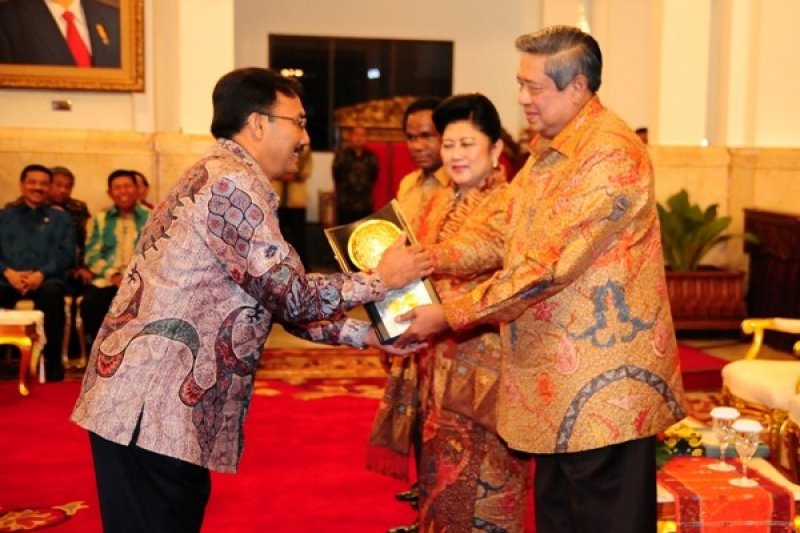 Piala Adipura dari Presiden RI