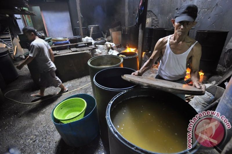 Perajin Tempe Mogok Produksi