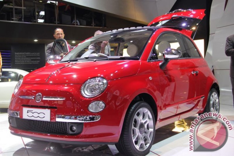 Fiat 500 Hadir di IIMS 2013