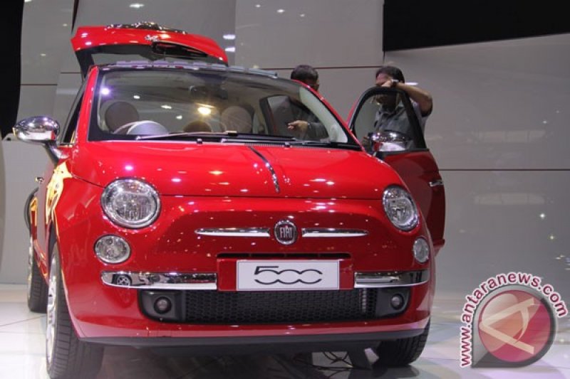 Fiat 500 Hadir di IIMS 2013