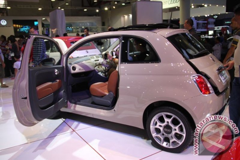 Fiat 500 Hadir di IIMS 2013