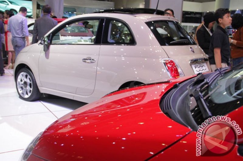 Fiat 500 Hadir di IIMS 2013