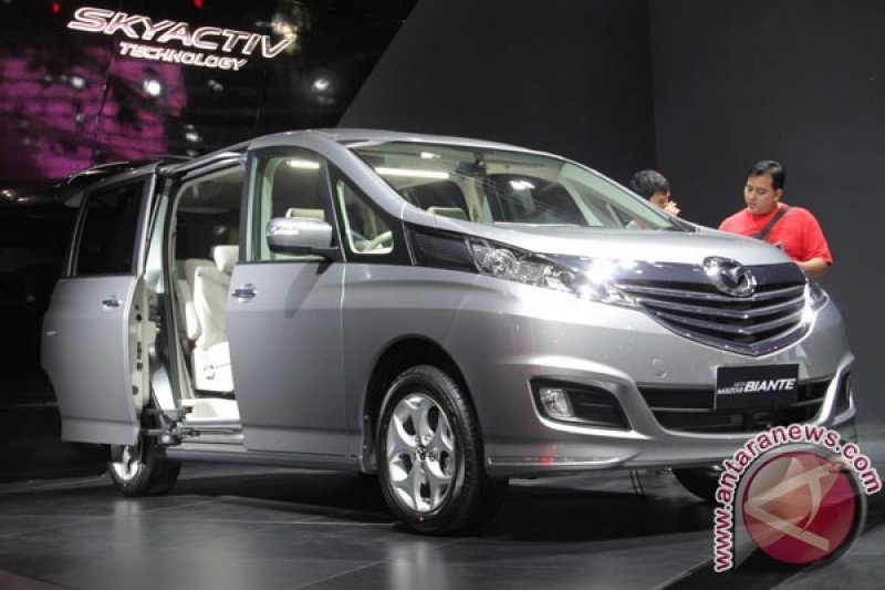 Mazda Biante Hadir di IIMS 2013