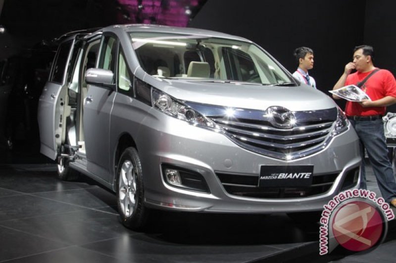 Mazda Biante Hadir di IIMS 2013