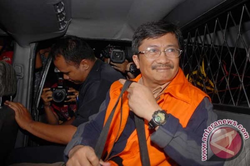 Rudi Rubiandini Ditetapkan Sebagai Tersangka Pencucian Uang Antara News<script async src=
