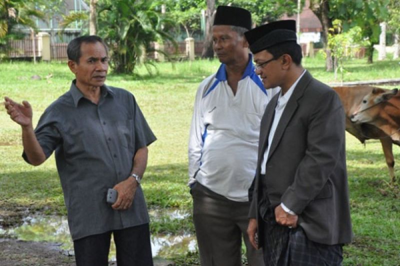 Bupati Agam berdialog dengan pengurus Masjid Nurul Falah Eldi Zein