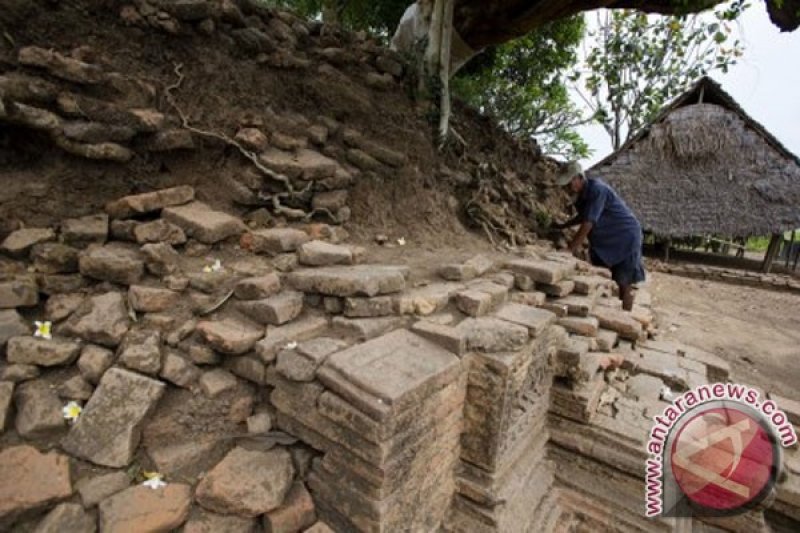 Candi di Trowulan