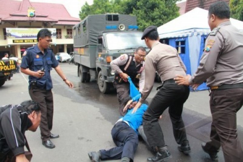 DEMO MAHASISWA PMII