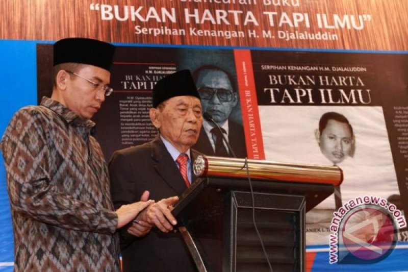 Gubernur NTB TGH M Zainul Majdi, dan ayahnya tercinta H M Djalaluddin