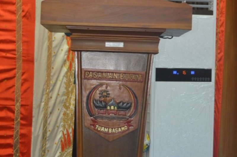 Sekretaris DPRD Syafrialis