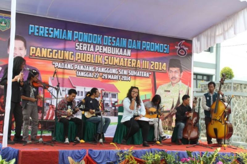 Penampilan Kesenian Sumatera III