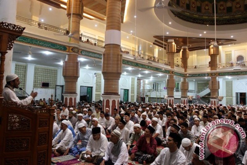 Jubir COVID-19 : Taraweh di zona merah COVID-19 segera dibahas