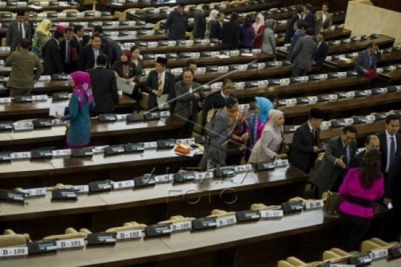 SIDANG PARIPURNA MPR