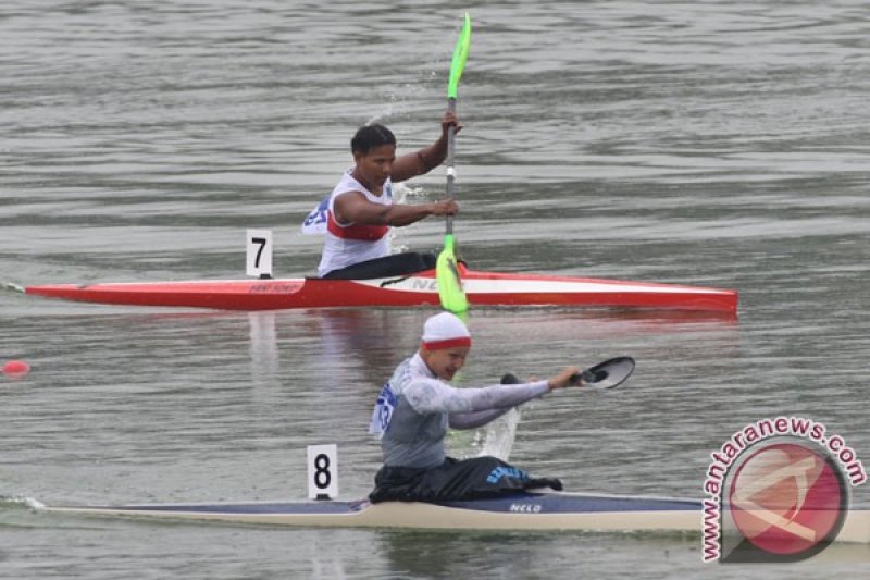 Sumita Kurnia melaju ke semifinal kayak tunggal putri