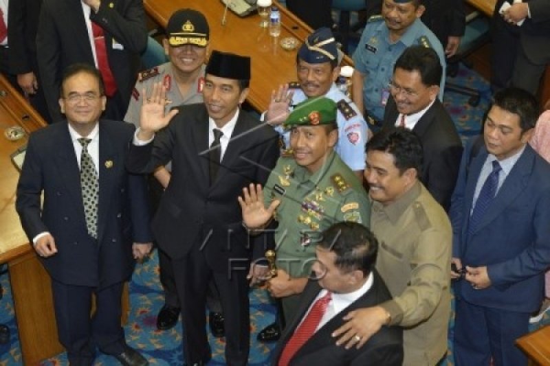 PENGUNDURAN DIRI GUBERNUR JOKOWI