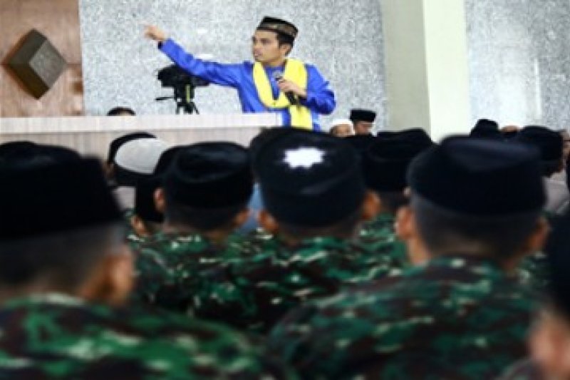 Ceramah Perdamaian TNI-Polri/Joko Sulistyo