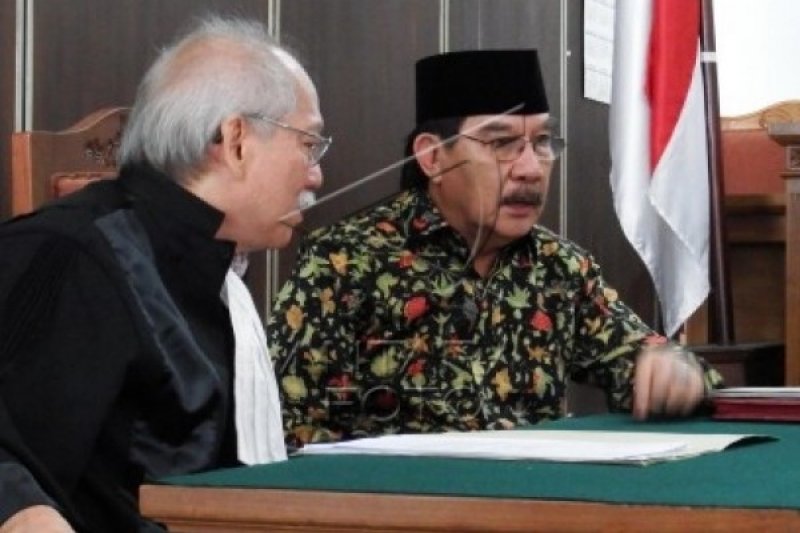 ANTASARI GUGAT KAPOLRI