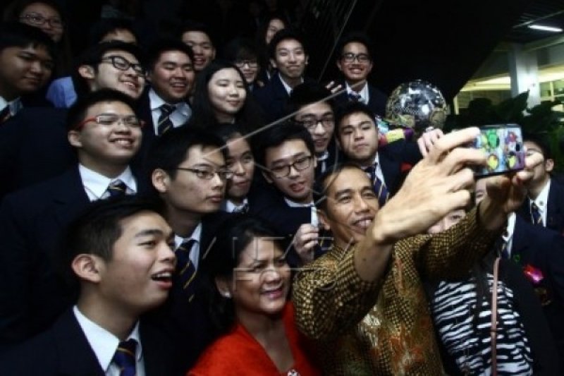 SELFIE BERSAMA PRESIDEN