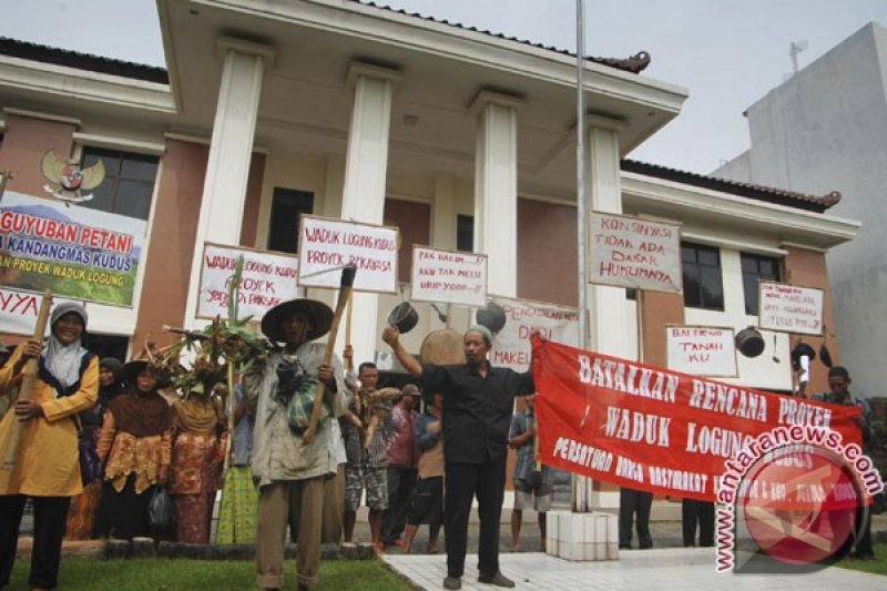 Tuntut Ganti Rugi Tanah 