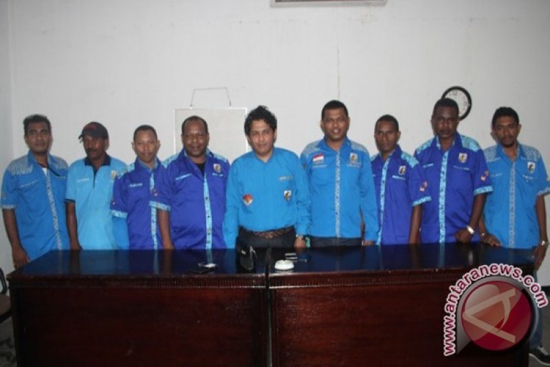 Wakil Sekjen DPP KNPI foto "bareng" pengurus DPD KNPI Provinsi Papua
