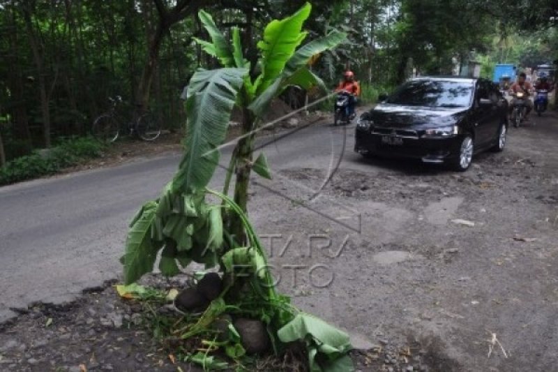 JALAN RUSAK BOYOLALI