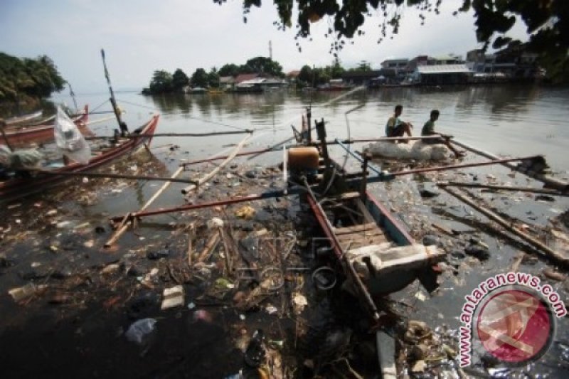 PENCEMARAN SUNGAI