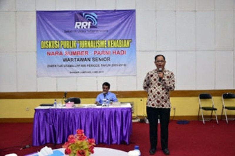 Parni Hadi di RRI Lampung