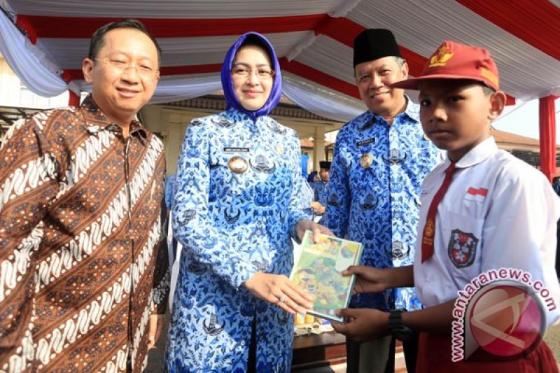 Satu Juta Buku Tulis Untuk Negeri