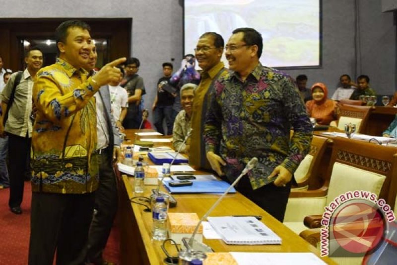 Raker Menpora - Komisi X